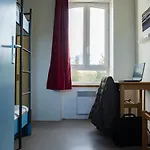Hostel Hi Genêts